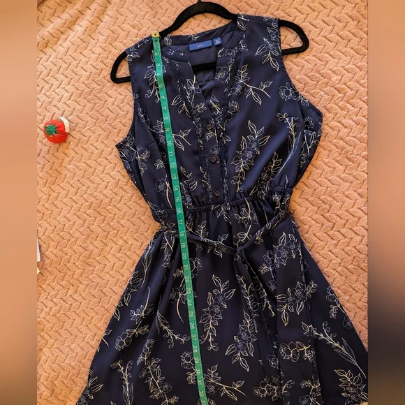 Apt 9 tie waist dress. Petite medium - Picture 6 of 6